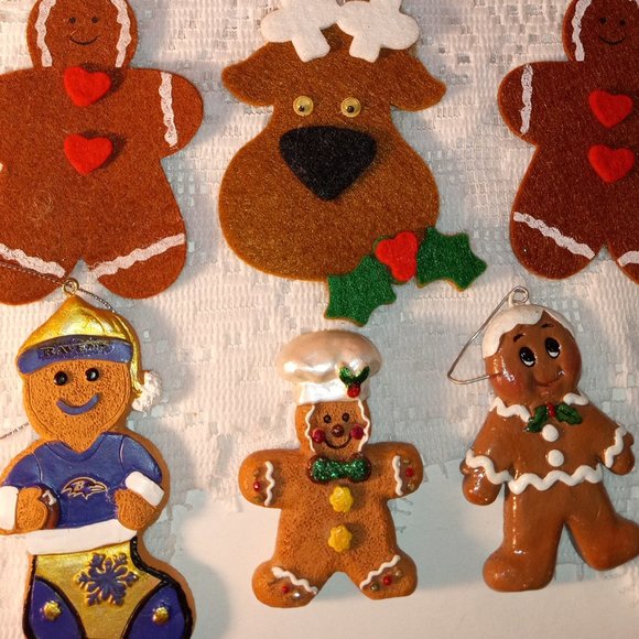 VINTAGE COLORFUL VARIETY OF CHRISTMAS TREE ORNAMENTS, LOT OF 12 - Picture 4 of 12